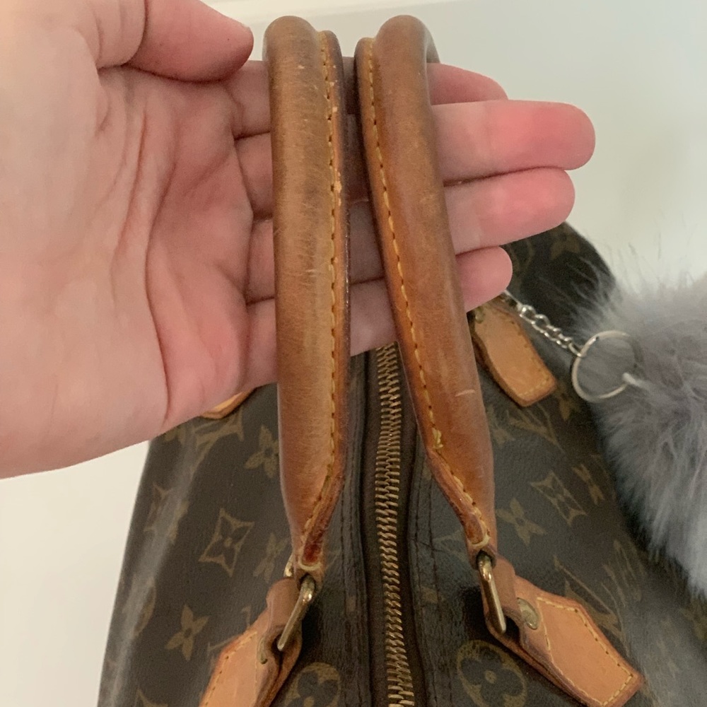 Authentic Louis Vuitton Speedy 30 - Picture 4 of 8